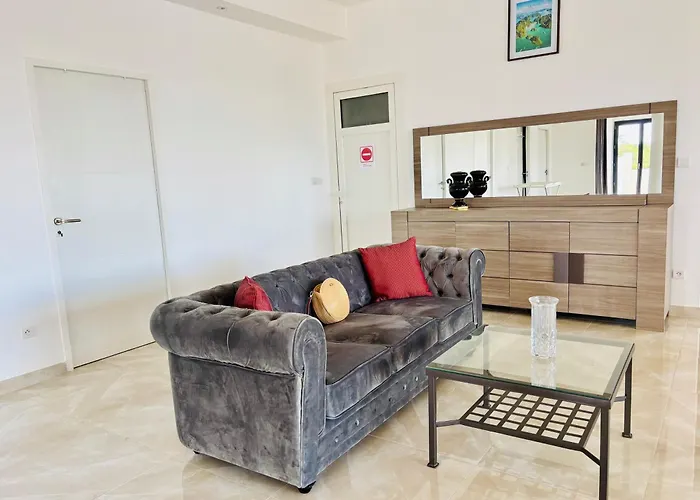 Villa Pour 6pers, 10 Min Des Plages, Proche Aeroport Beziers Et Autoroutes